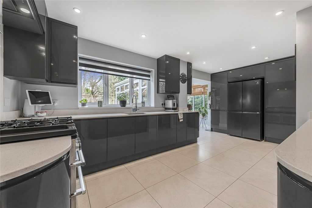 Property photo 3 of 44 Picture No. 39