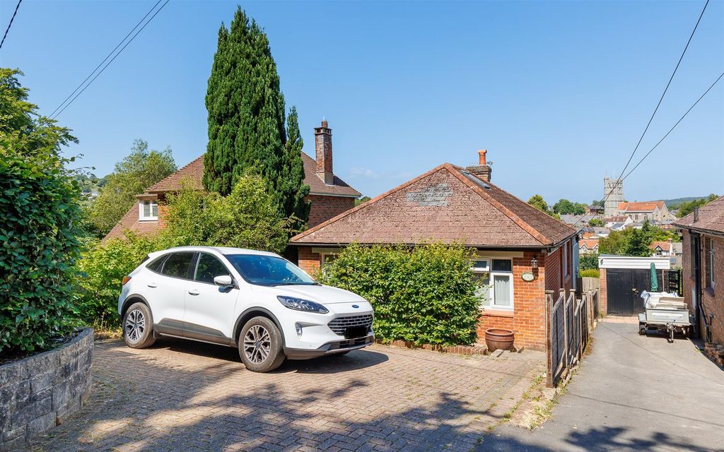 Property photo 2 of 32