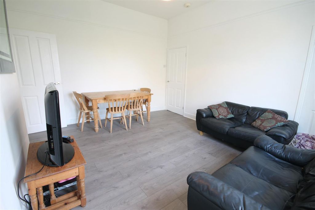 Property photo 2 of 6 2501_592014_1.Jpg