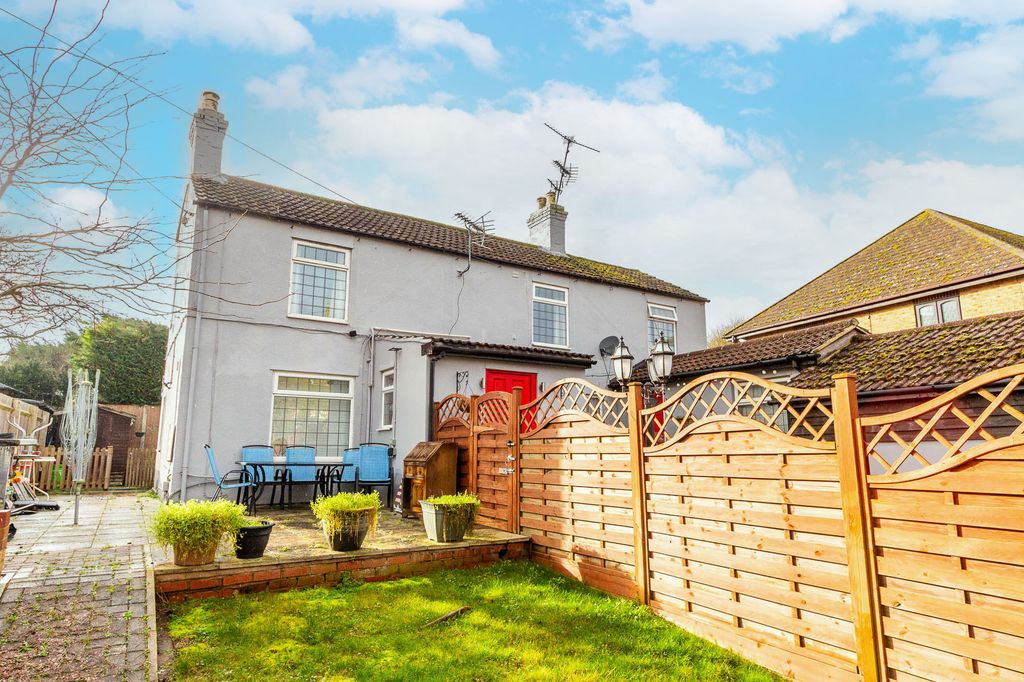 Property photo 2 of 15 Front