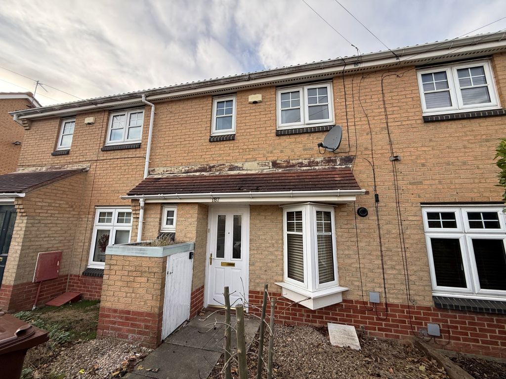 Property photo 1 of 9 Outside