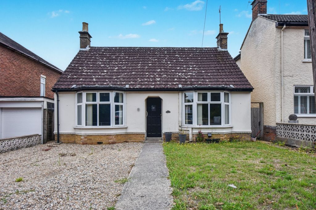 Property photo 1 of 14 179 Mersea Road, Colchester, Essex, Co2 8Pn