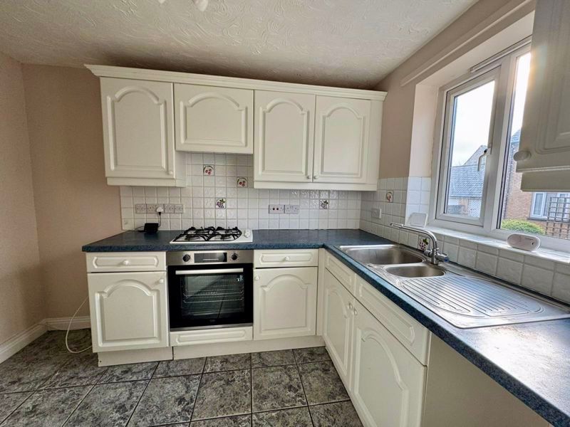 Property photo 3 of 9 Photo 8