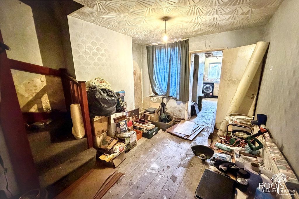 Property photo 3 of 8 Dining Room