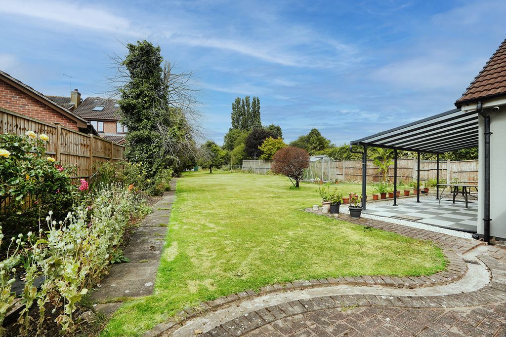 Property photo 2 of 18