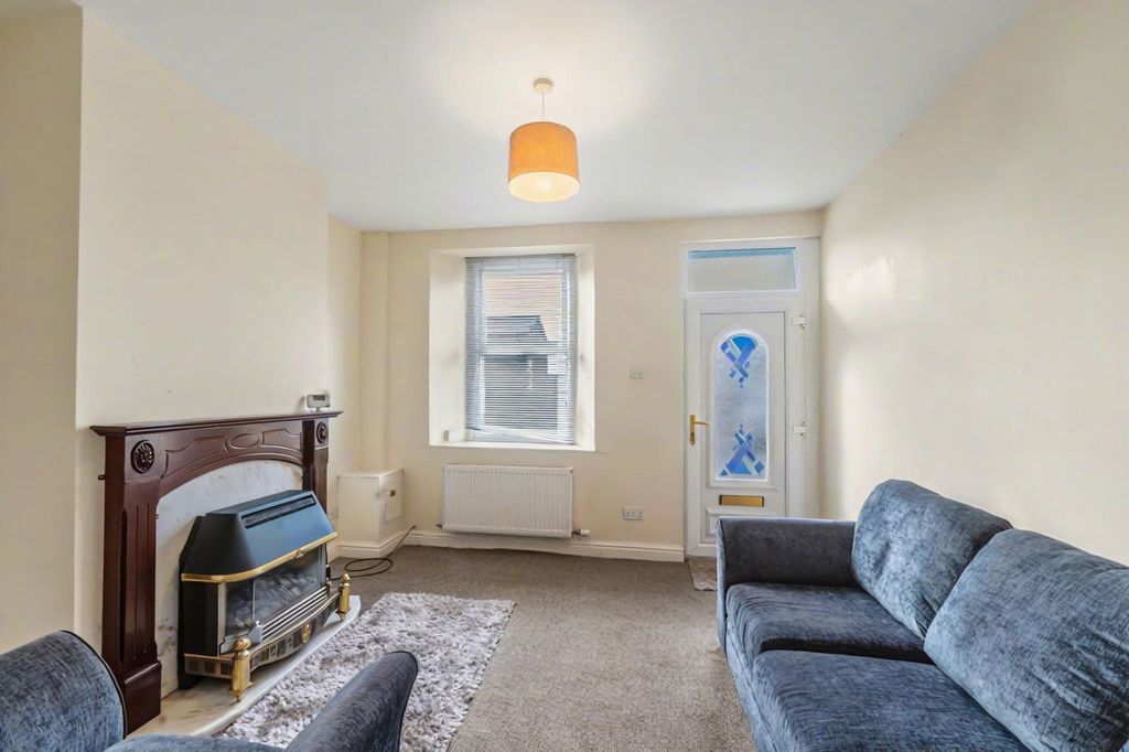 Property photo 3 of 14