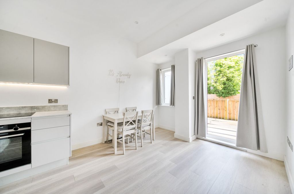 Property photo 3 of 23 1509649-14-6A8590...