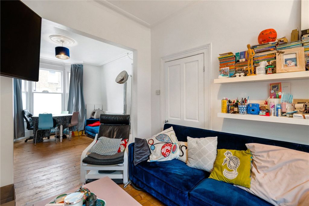 Property photo 3 of 16 Reception/Dining