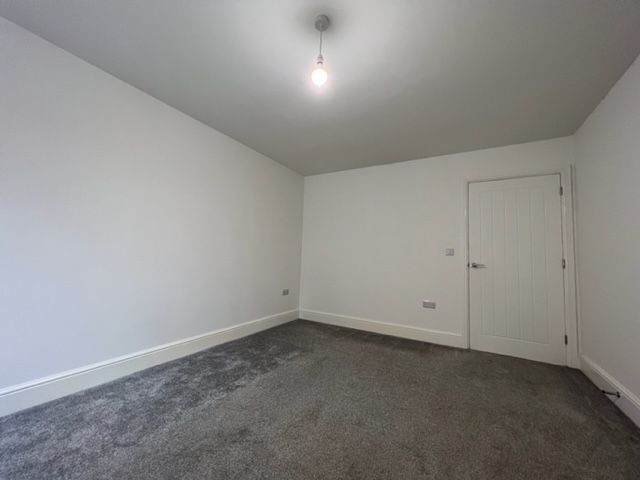 Property photo 2 of 11 Living Room