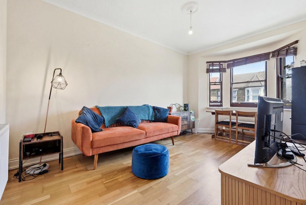 Property photo 2 of 7