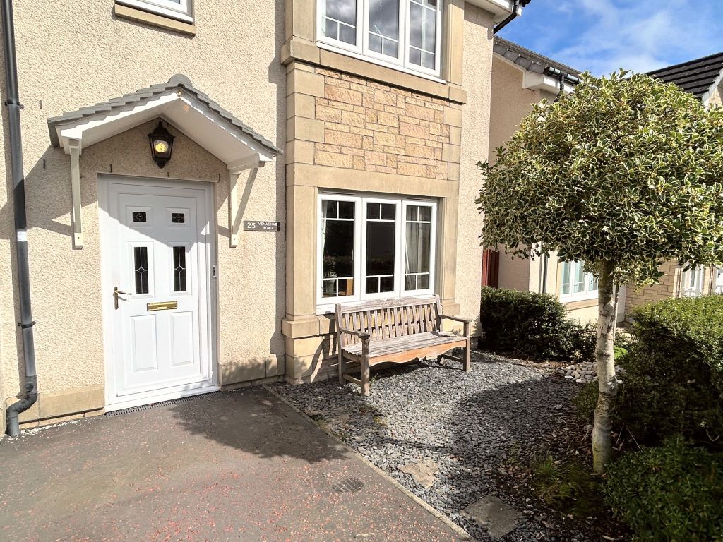 Property photo 2 of 33