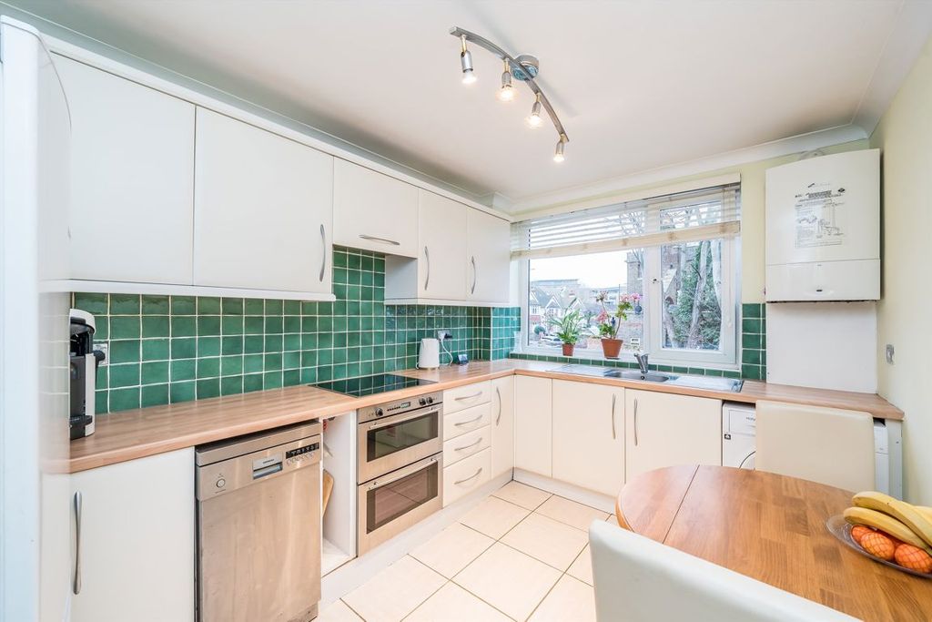 Property photo 3 of 8