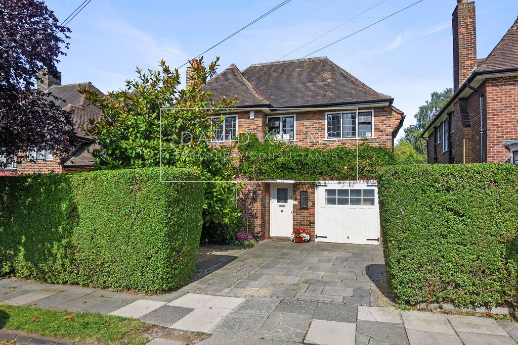 Property photo 1 of 15