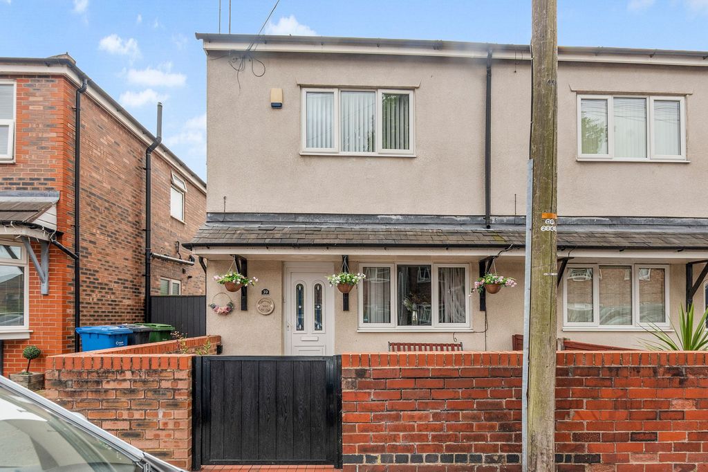 Property photo 2 of 22