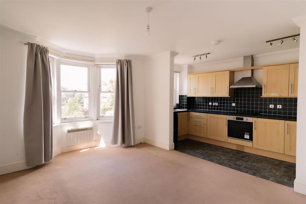 Property photo 2 of 17 Open Plan Living