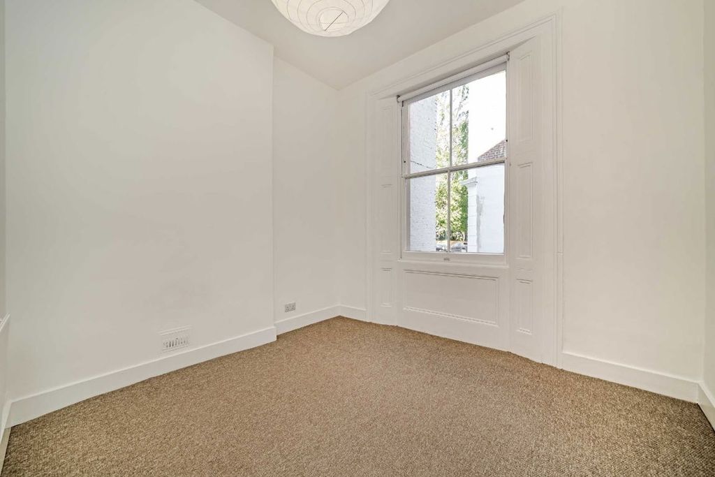 Property photo 3 of 5
