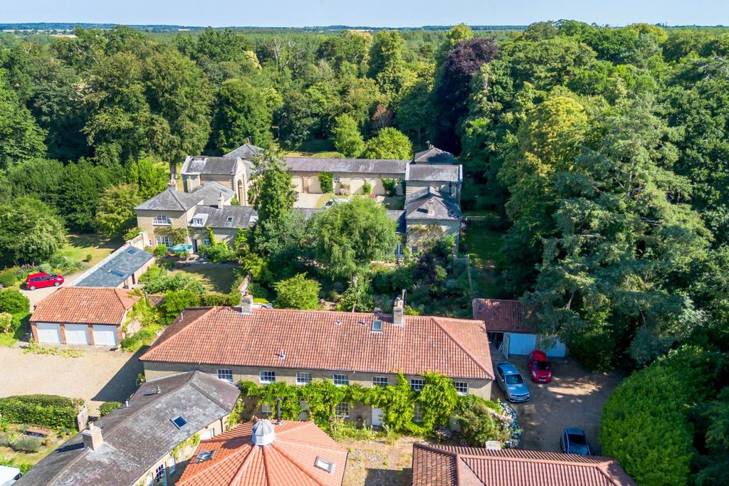 Property photo 2 of 41