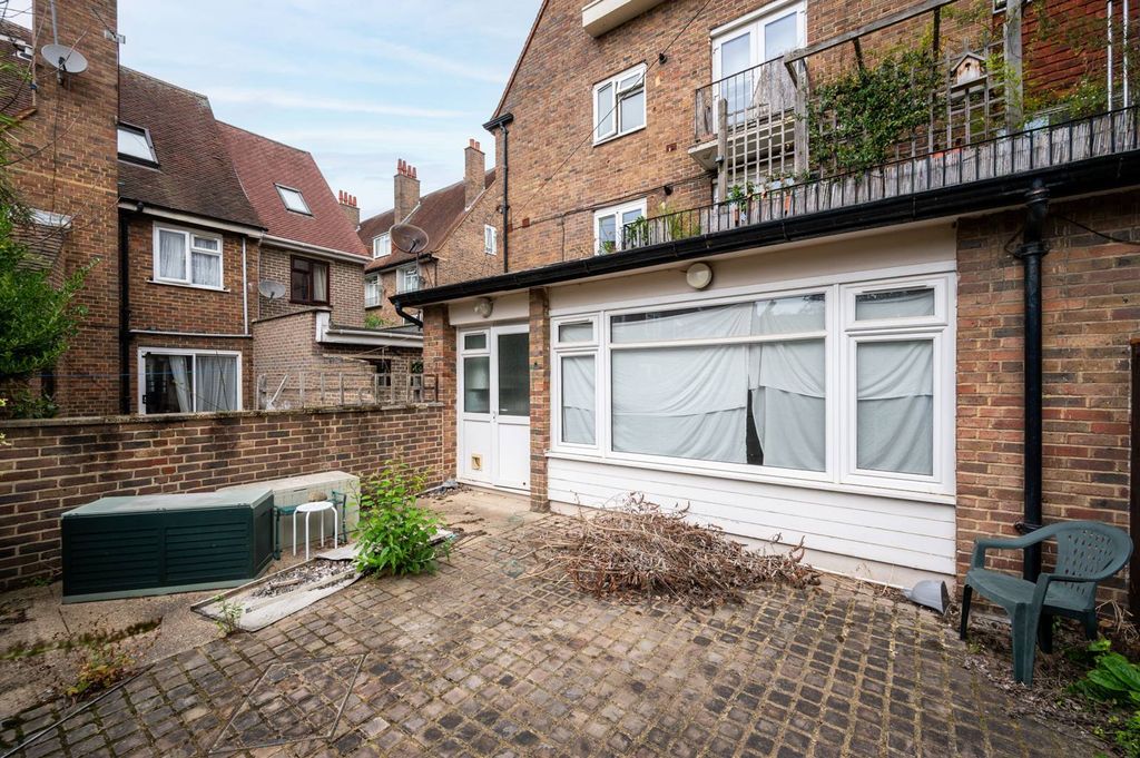 Property photo 3 of 7