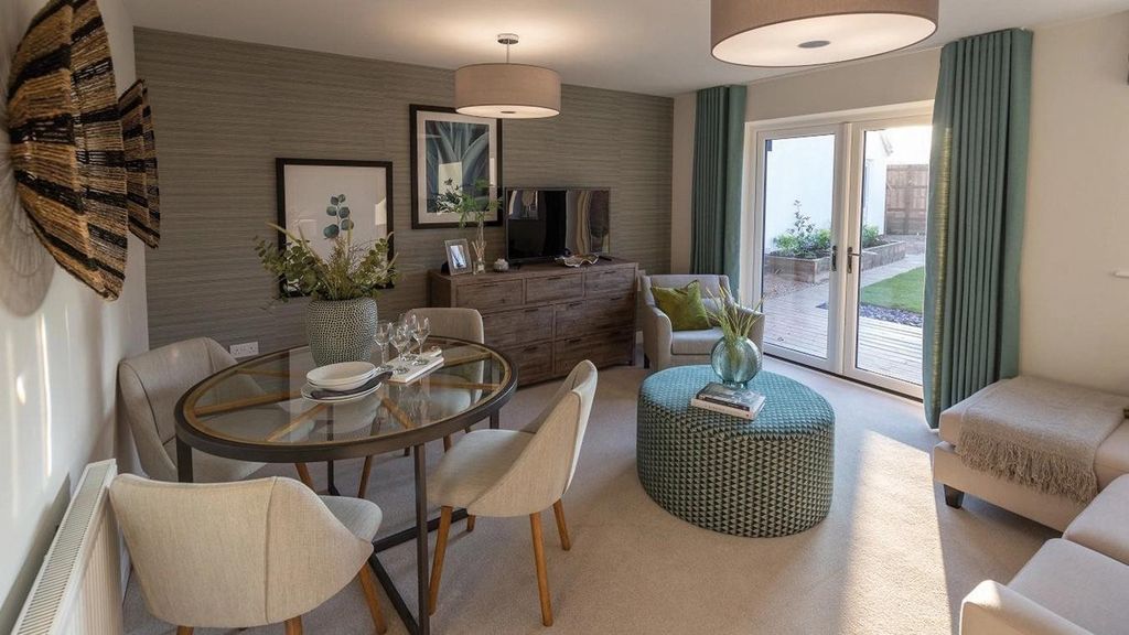 Property photo 1 of 9 Alderley Living Room