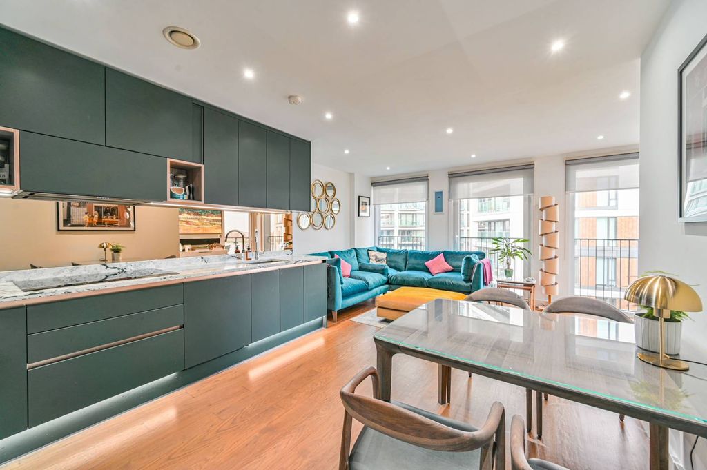 Property photo 3 of 11