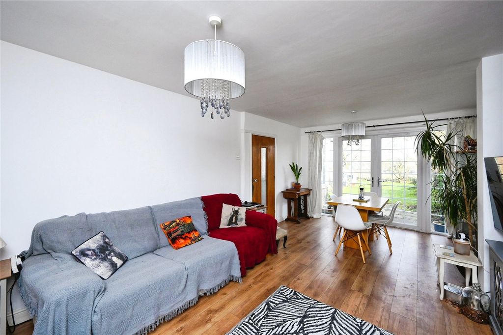 Property photo 2 of 17 Lounge - Dining Room