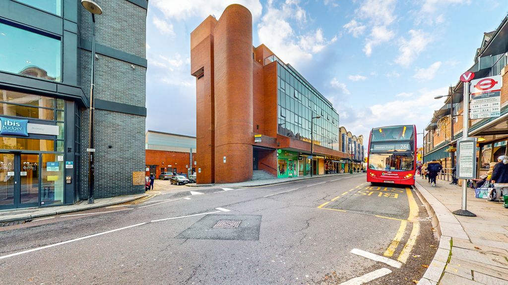 Property photo 1 of 9