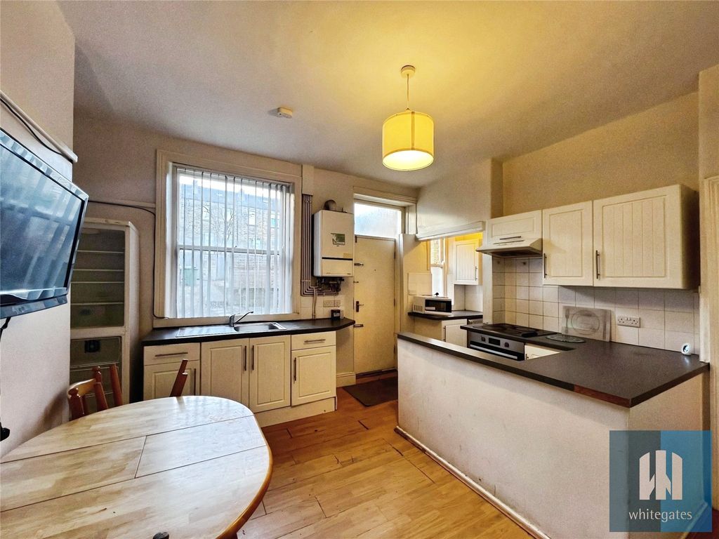 Property photo 2 of 16 Picture No. 07