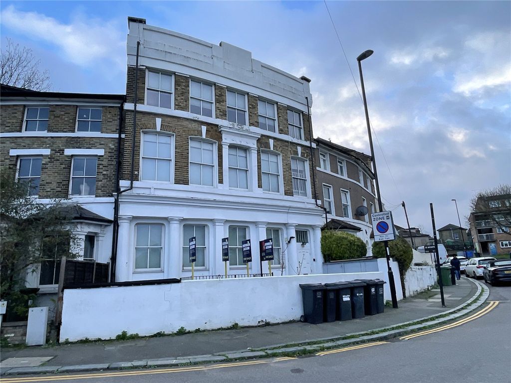 Property photo 2 of 10 Picture No. 18