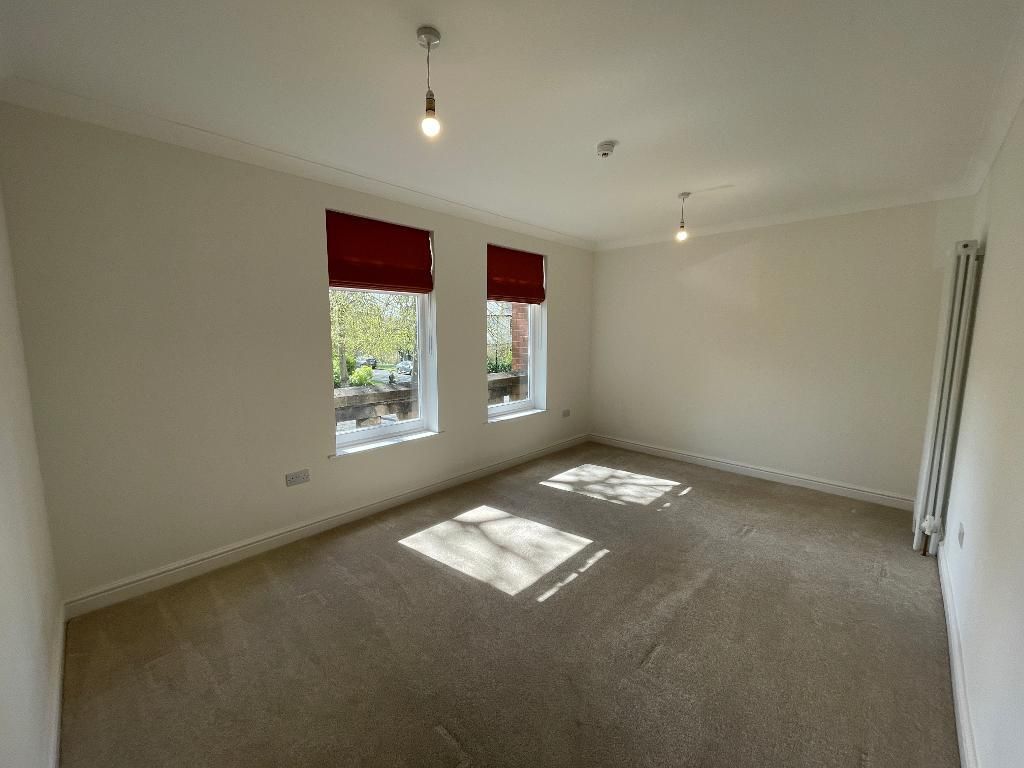 Property photo 2 of 12 Lounge