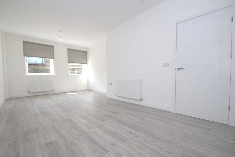 Property photo 1 of 5 Lounge