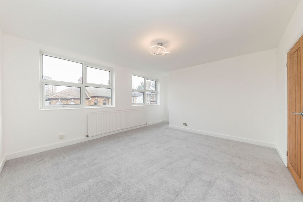 Property photo 3 of 5 Picture No. 27