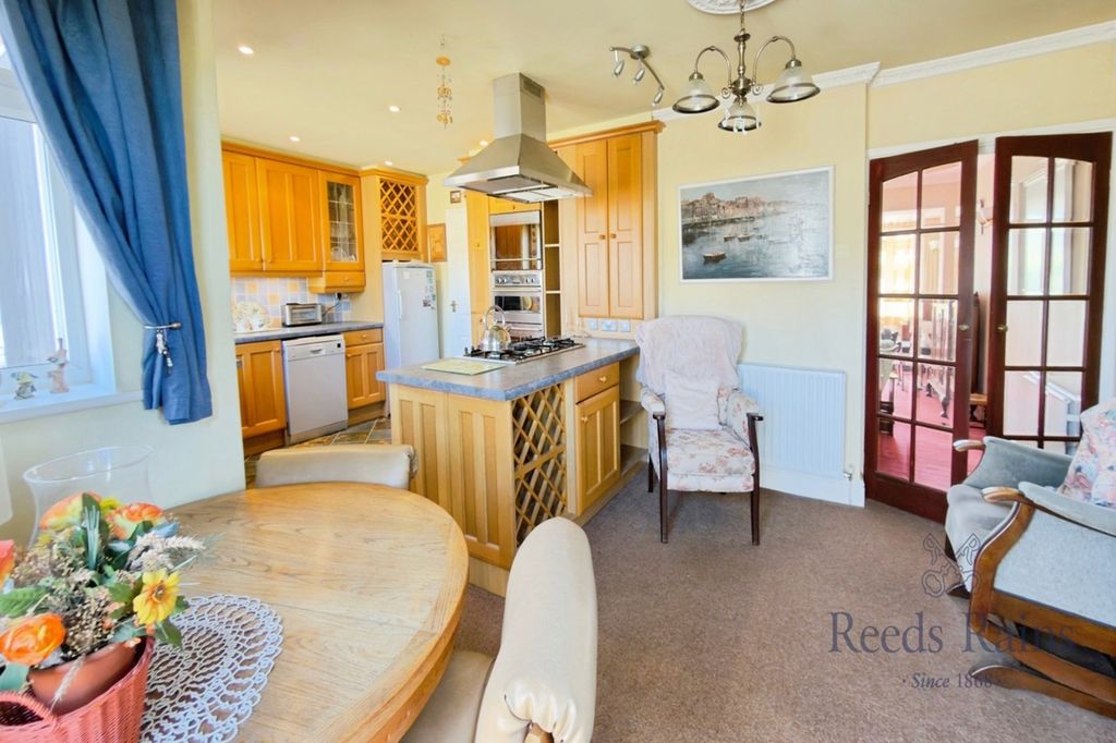 Property photo 3 of 23 Dining