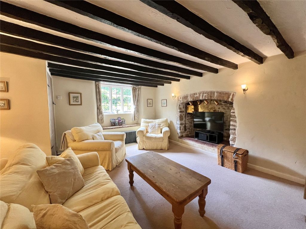Property photo 2 of 19 Picture No. 03
