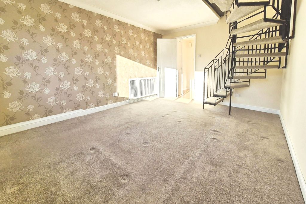 Property photo 1 of 25 Lounge / Diner