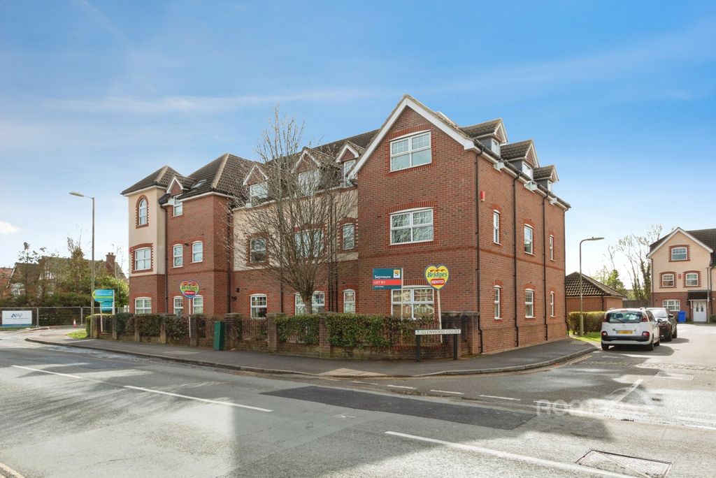 Property photo 1 of 11 Pbox-Img.Jpg