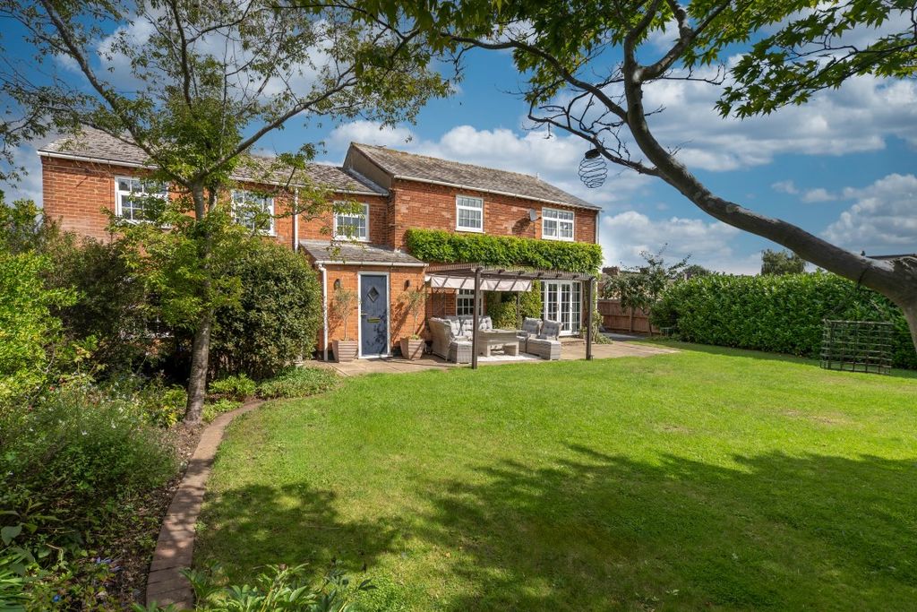 Property photo 1 of 29