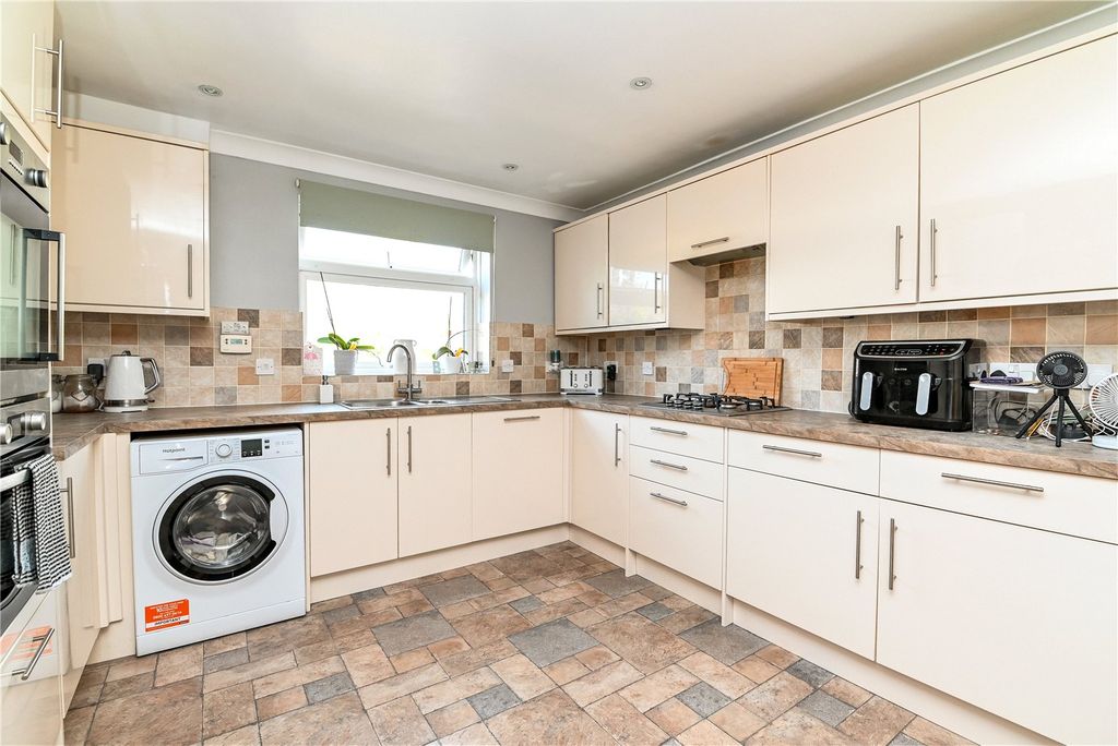 Property photo 2 of 15 Picture No. 03