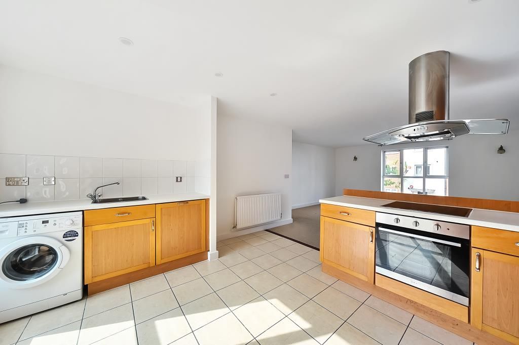 Property photo 2 of 20 Kitchen