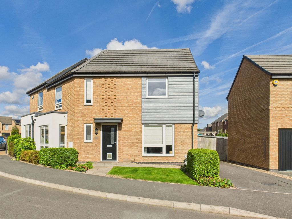 Property photo 1 of 16 Front