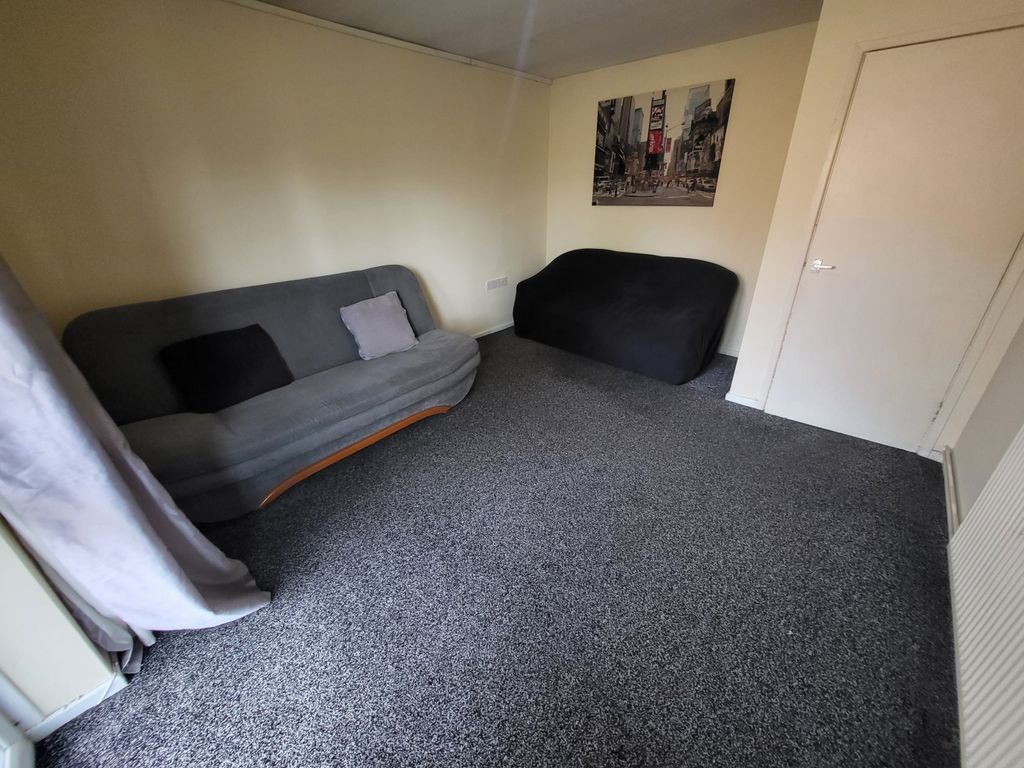 Property photo 2 of 11 Gallery