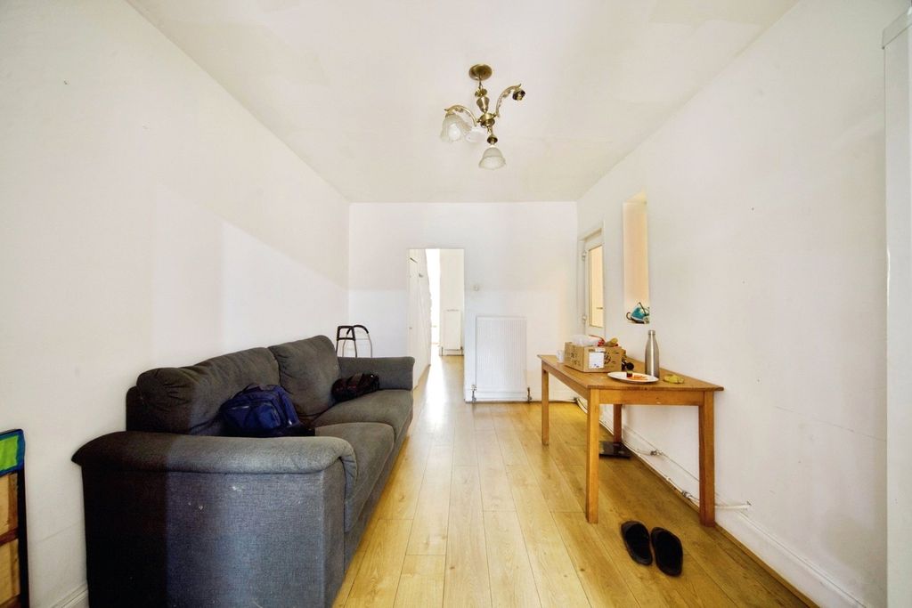 Property photo 2 of 15 Photo