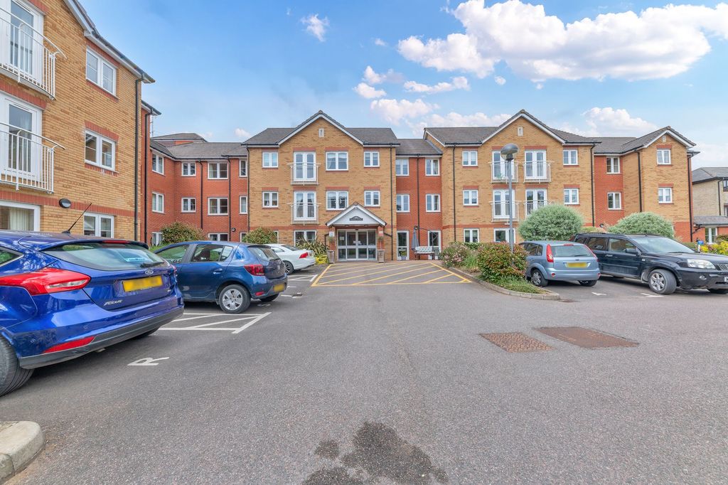 Property photo 1 of 9