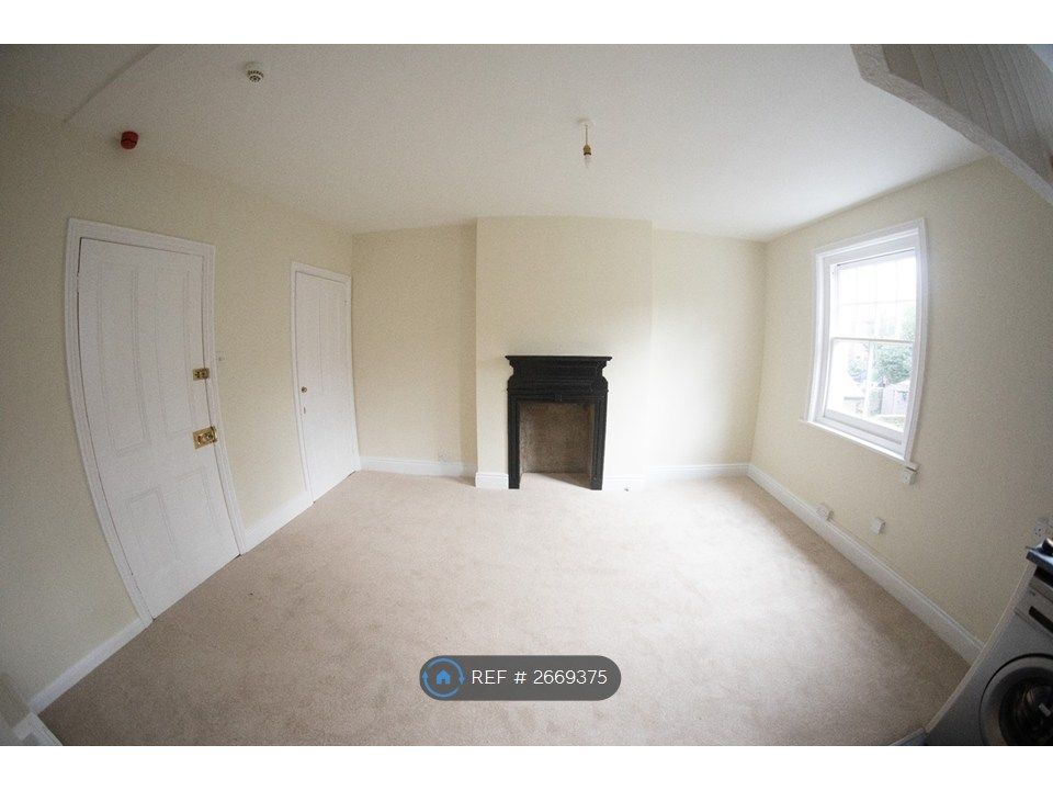 Property photo 2 of 35