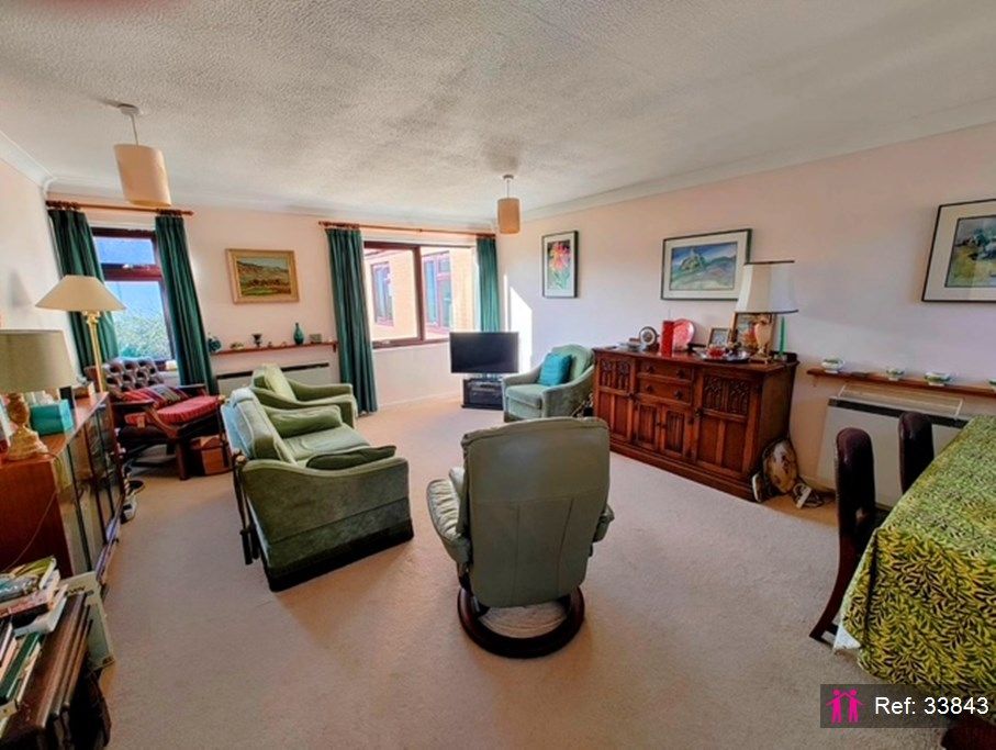 Property photo 2 of 11