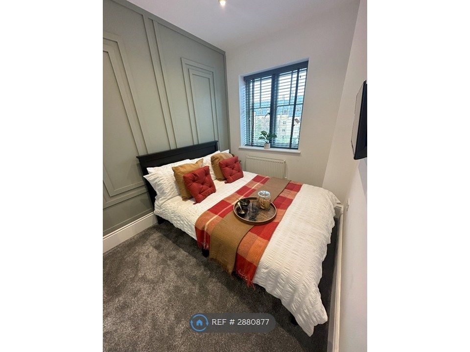 Property photo 1 of 11 Room 6