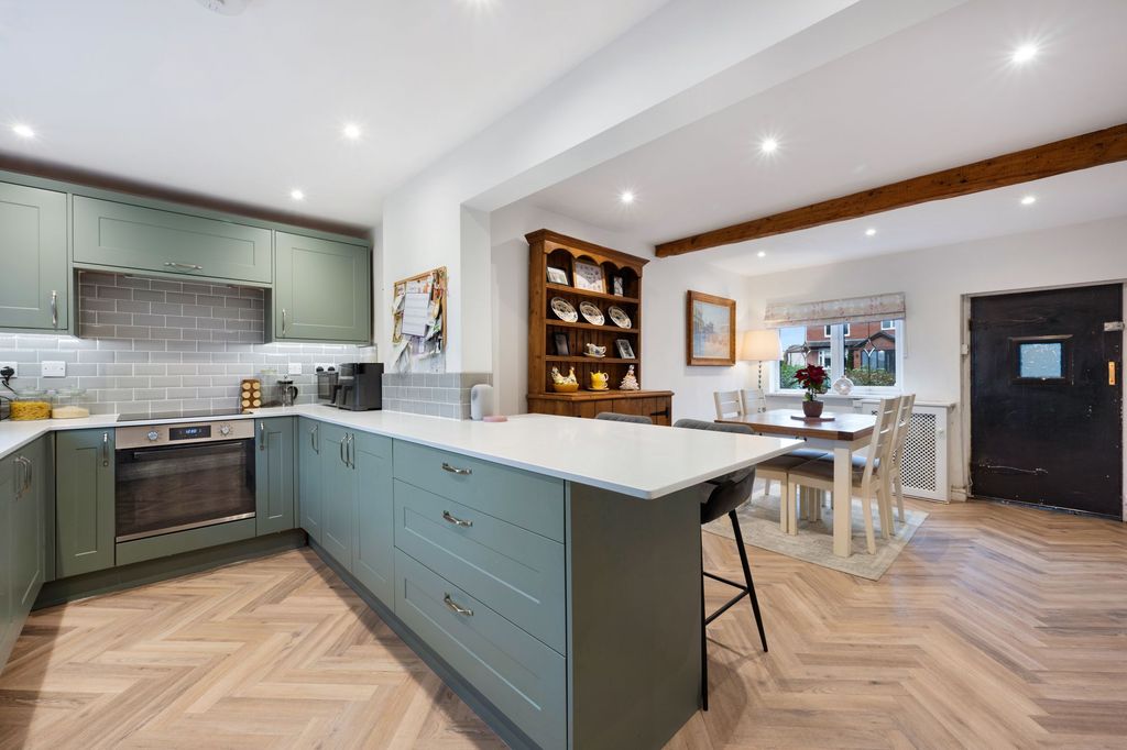 Property photo 3 of 38