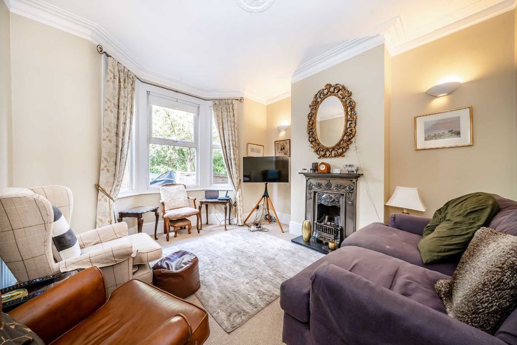 Property photo 2 of 7