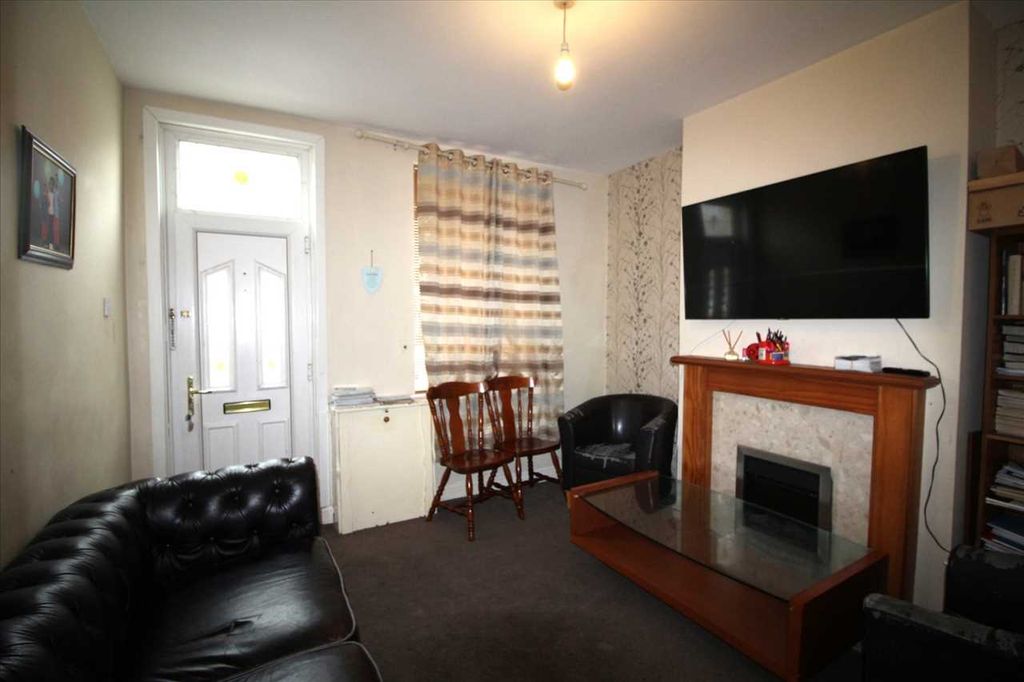 Property photo 2 of 6