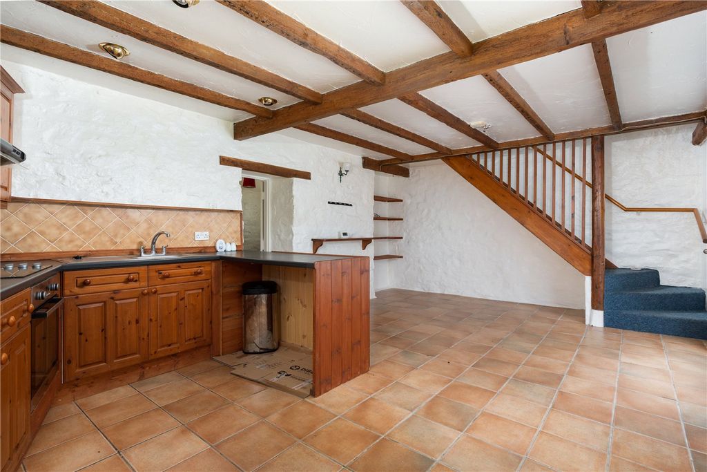 Property photo 2 of 12 Picture No. 10