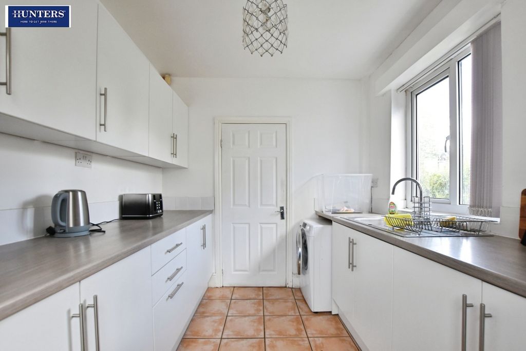 Property photo 2 of 16 Kitchen